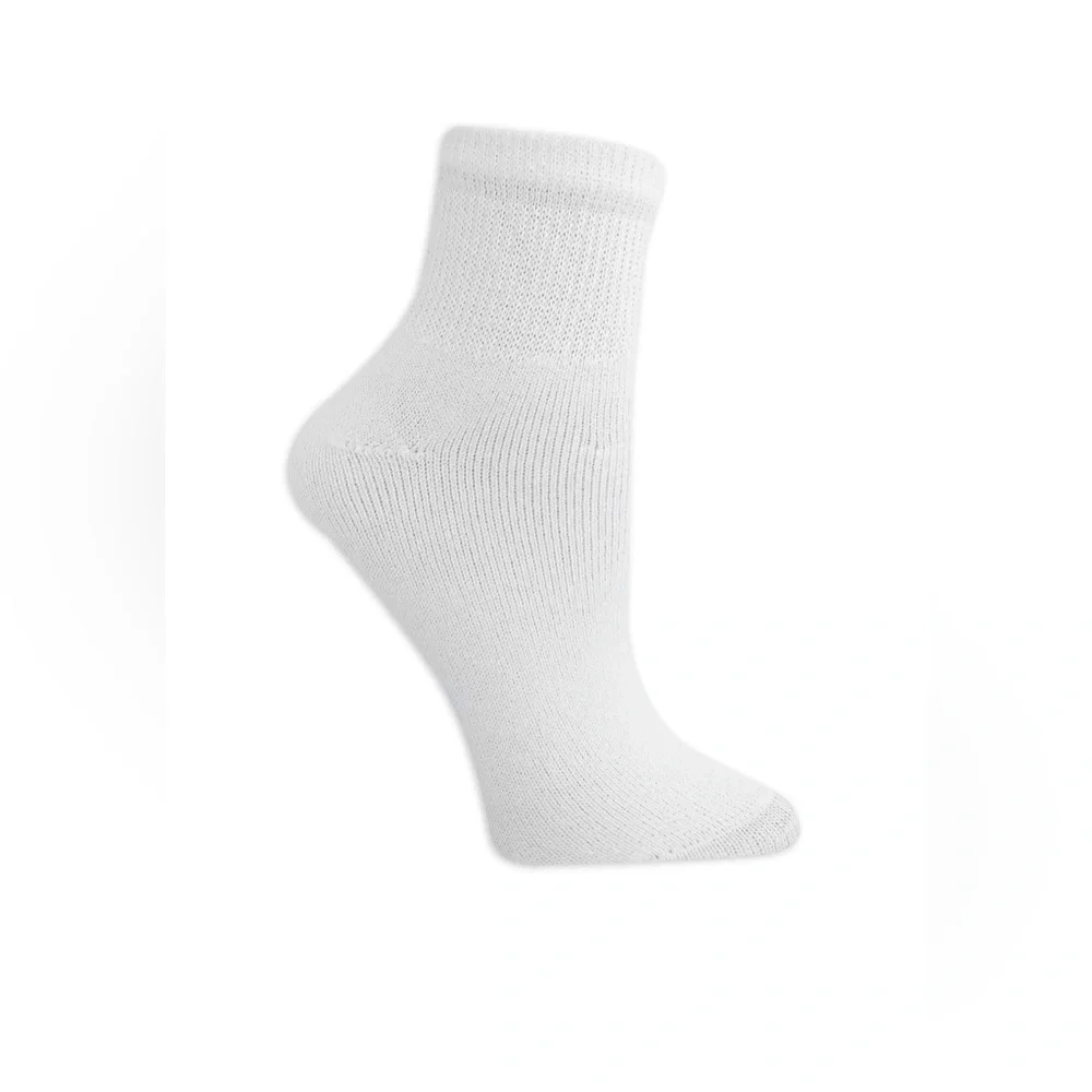 DEAL ‼️ Women’s Athletic Works 3 Packs of White Ankle Socks - Picture 3 of 5